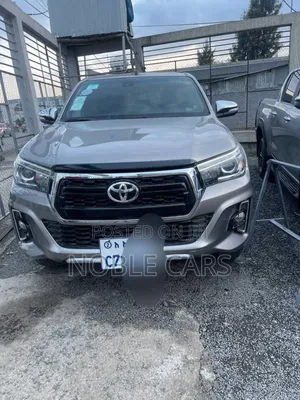 Toyota Hilux 2020 Gold