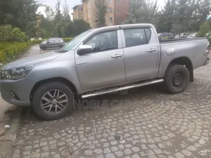 Toyota Hilux Revo Double Cab Deisel 2.8 AWD 2018 Brown