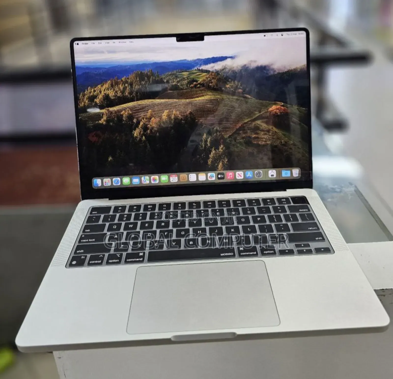 New Laptop Apple MacBook Pro 2023 M3 8GB Apple M3 SSD 512GB