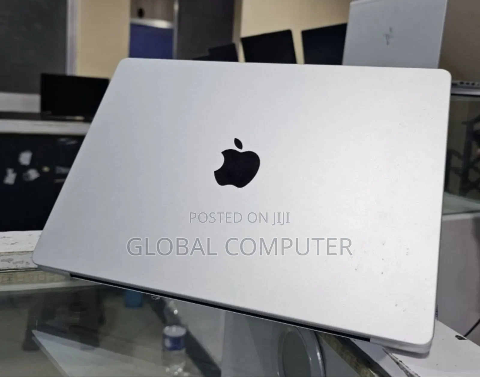 New Laptop Apple MacBook Pro 2023 M3 8GB Apple M3 SSD 512GB