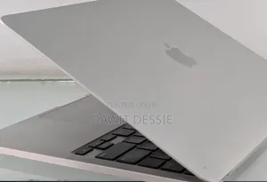 New Laptop Apple MacBook Air 2022 M2 8GB Apple M2 SSD 256GB