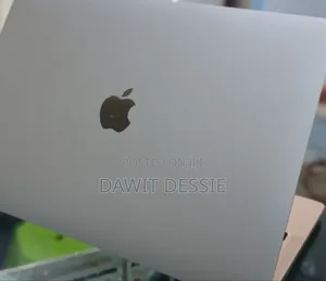 New Laptop Apple MacBook Air 2022 M2 8GB Apple M2 SSD 256GB