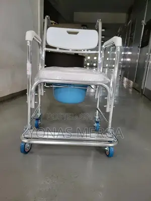 Multifunction Wheeled Chair棺炭commode Chair須瞜lockable Brakes屣0commodo