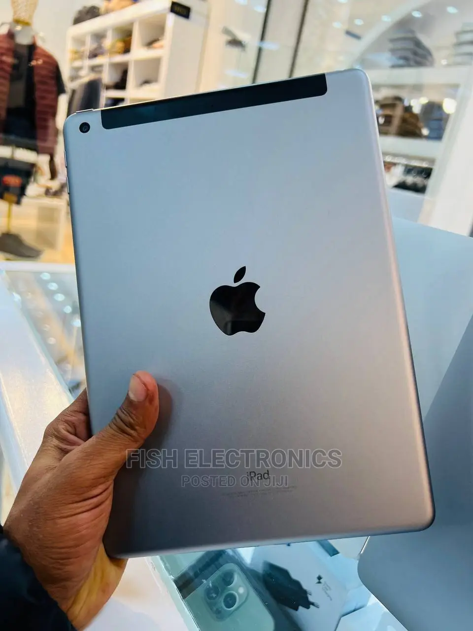 Apple iPad Wi-Fi 32 GB Gray