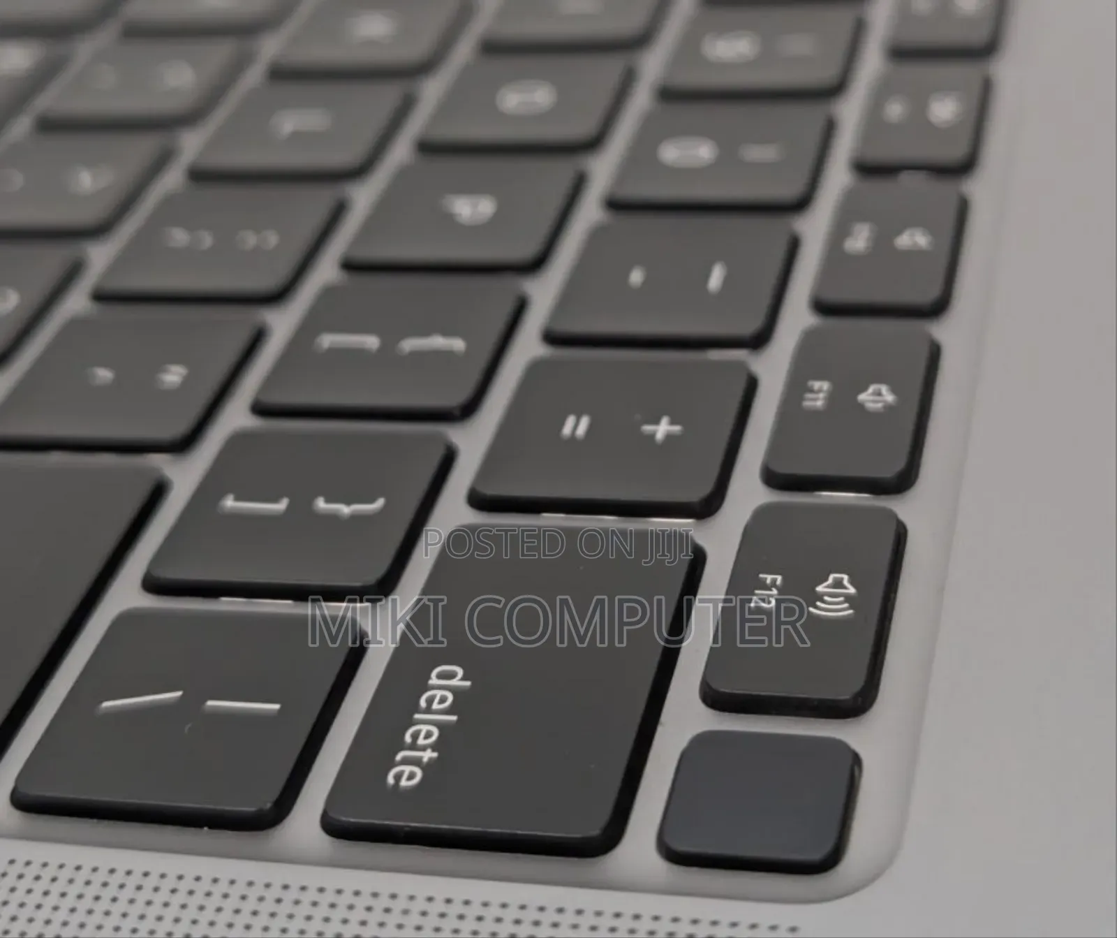 New Laptop Apple MacBook Air 2020 M1 16GB Intel SSD 256GB