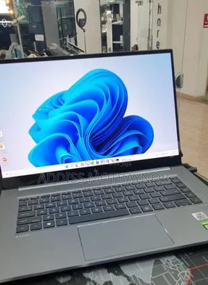 New Laptop HP ZBook Studio G4 16GB Intel Core I7 SSD 512GB