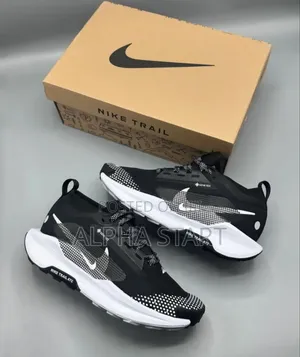 Nike Trial Gor-Tex
Water Proof Made in Vietnam