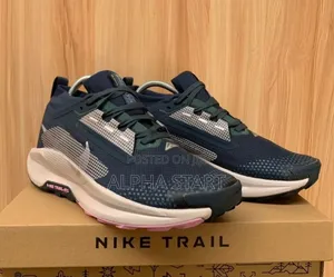 Nike Trial Gor-Tex
Water Proof Made in Vietnam