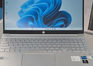 New Laptop HP ZBook Firefly 14 G7 16GB Intel Core I7 SSD 512GB