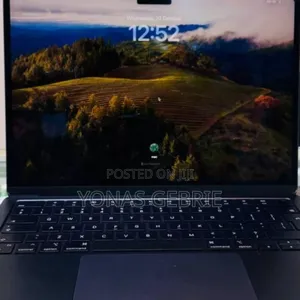 New Laptop Apple MacBook Air 2022 M2 8GB Apple M2 SSD 256GB