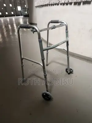 Foldable Walker胺調brand New Almunium Walker軍人walker肺病walker腕帶walker