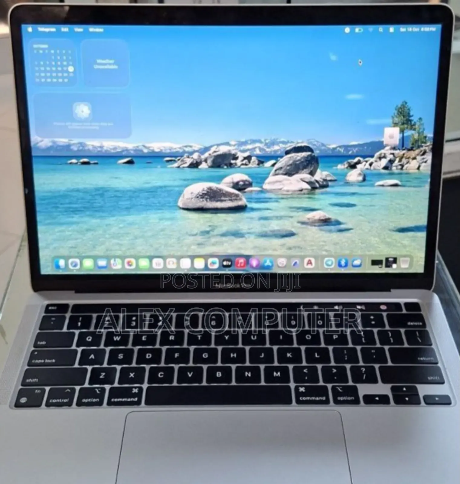 New Laptop Apple MacBook Pro 2022 M2 8GB Apple M2 SSD 512GB