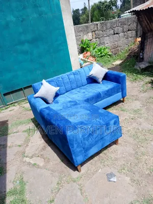 Sofa Female