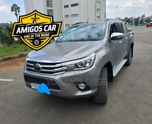 Toyota Hilux 2022 Gray
