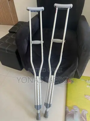 Axillary Crutches檢巨crutches Are Medical Devices Used to Aid in Walking