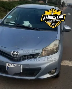 Toyota Yaris 2012 Blue