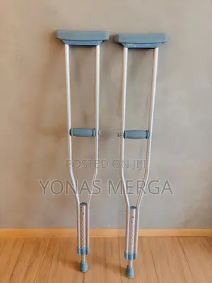 Crutches//Kranch凹咬made of Stainless Steel and Weigh Only 0.7kg/1.6lbs