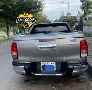 Toyota Hilux 2019 Gray