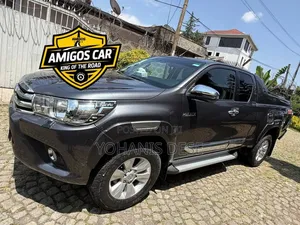Toyota Hilux 2019 Gray