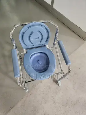 Four Wheels Commode Wheelchair寫真wheelchair蝨我wheelchair廟宇wheelchair New