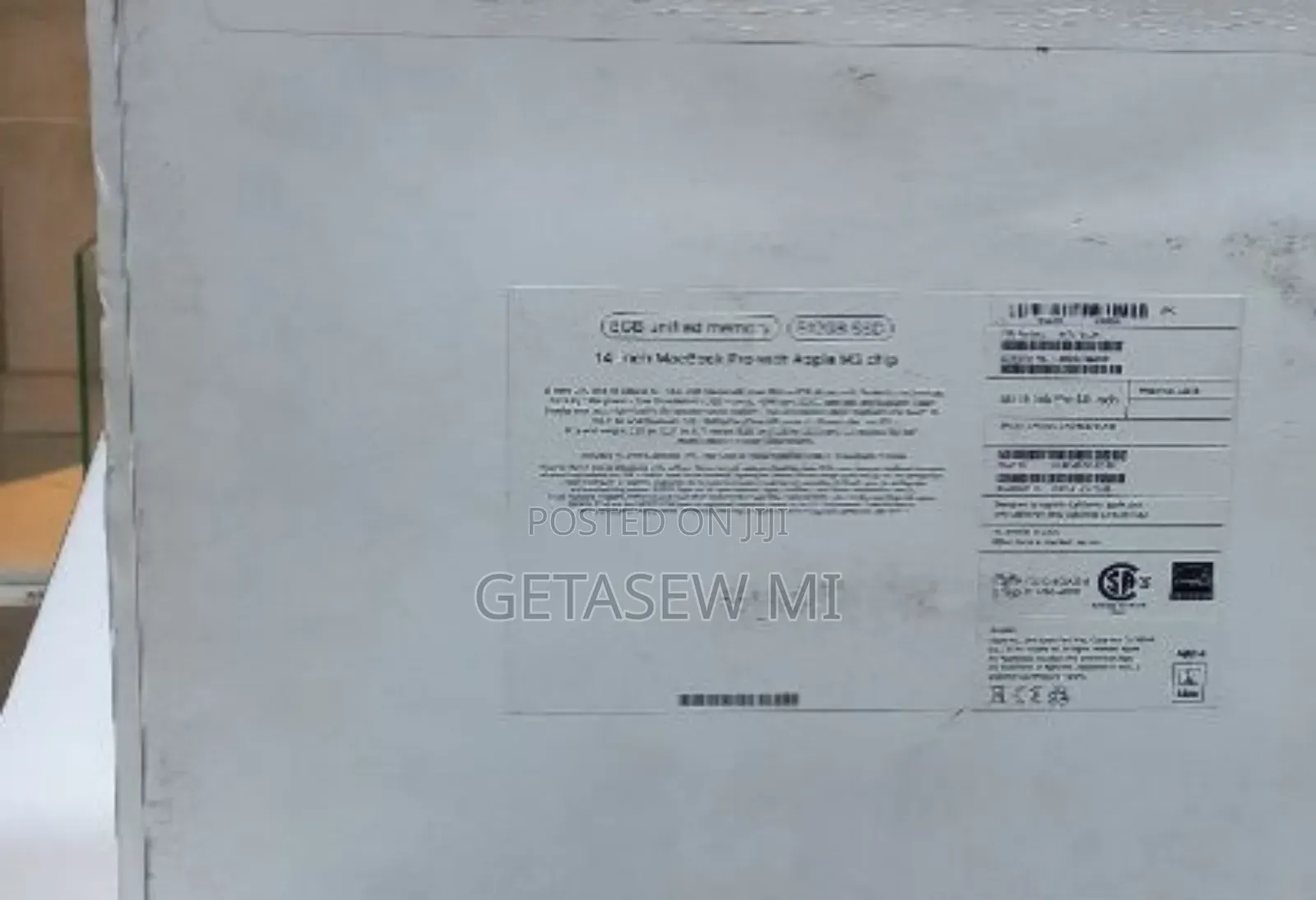 New Laptop Apple MacBook Pro 2023 M3 8GB Apple M3 Pro SSD 512GB
