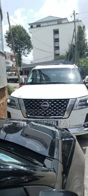 Nissan Patrol 2016 White
