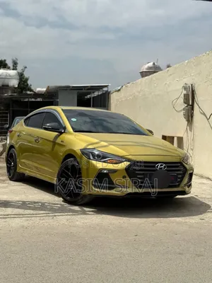 Hyundai Avante 2017 Gold