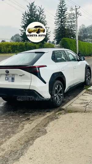 Toyota bZ4X 2023 White