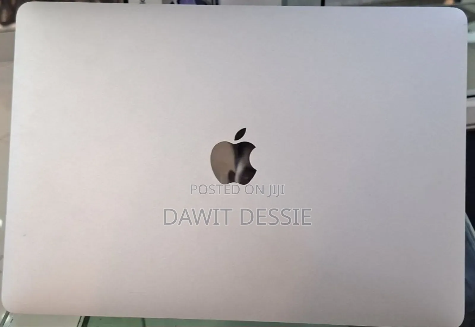 New Laptop Apple MacBook Air 2022 M2 8GB Apple M2 SSD 512GB