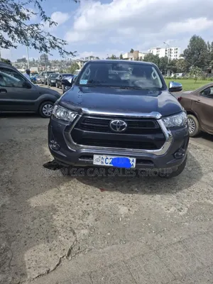 Toyota Hilux 2022 Gray