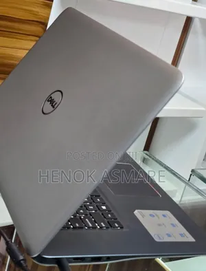 New Laptop Dell Inspiron 15 8GB Intel Core I7 SSD 1T