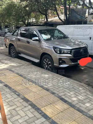 Toyota Hilux 2019 Gold