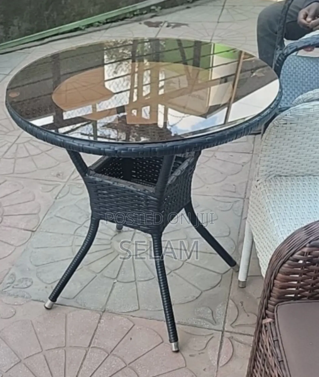 Round Table