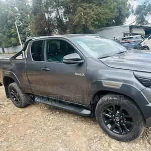 Toyota Hilux 2021 Brown