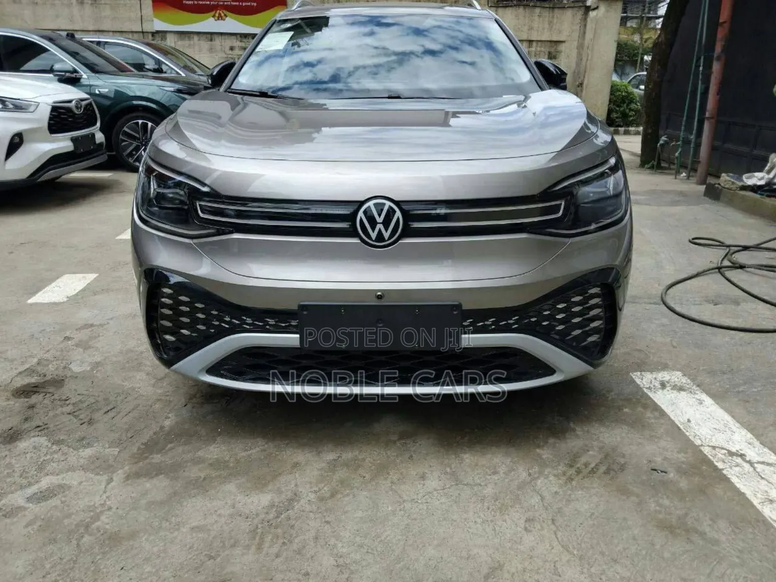 New Volkswagen ID.6 2025 Gold