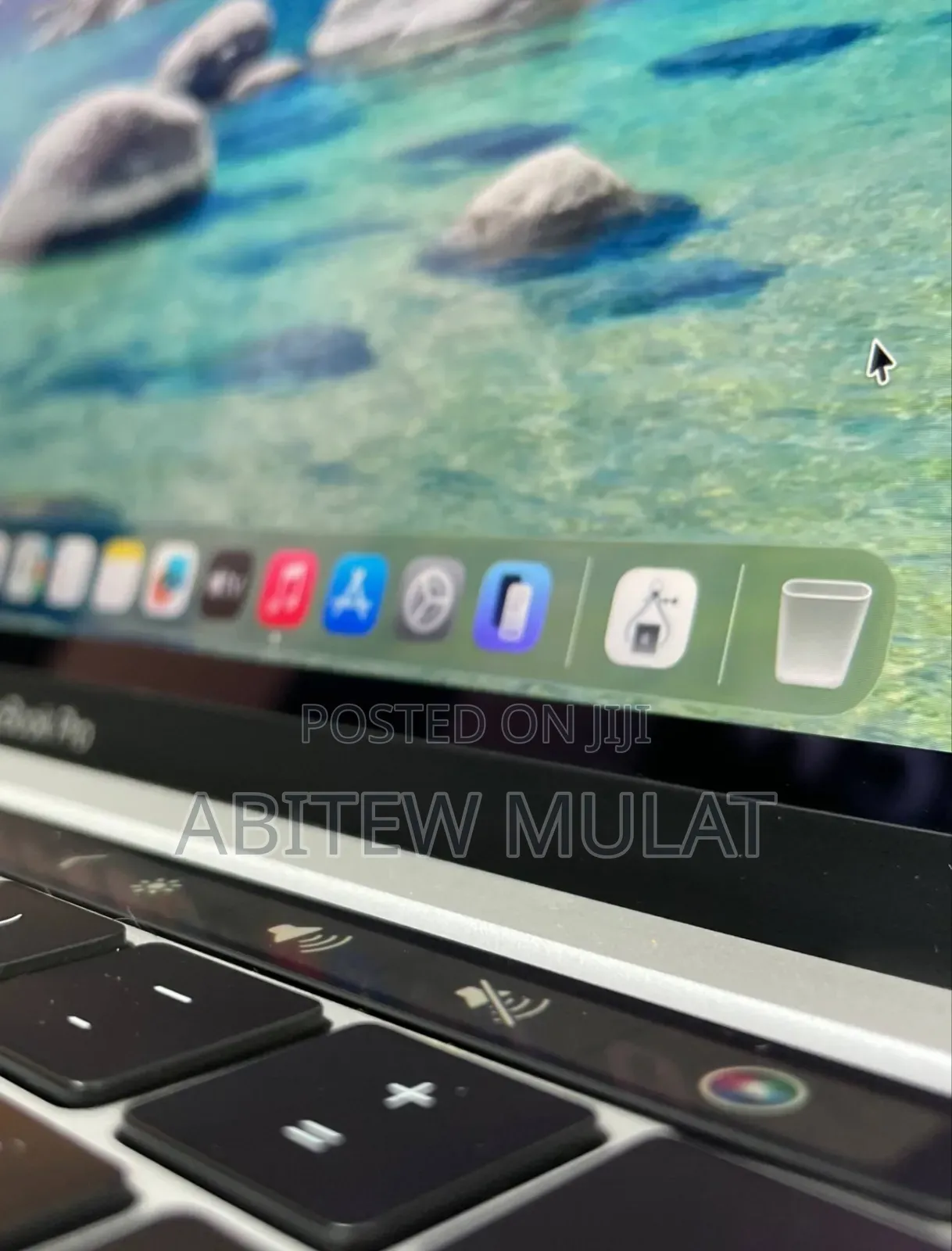New Laptop Apple MacBook Pro 2021 M1 8GB Apple M1 SSD 512GB