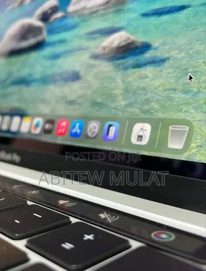 New Laptop Apple MacBook Pro 2021 M1 8GB Apple M1 SSD 512GB