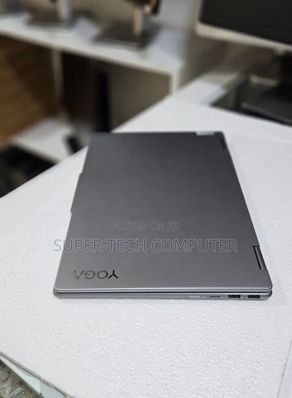 New Laptop Lenovo Yoga 7i 16GB Intel Core I7 SSD 512GB