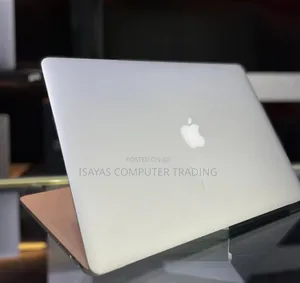 New Laptop Apple MacBook Pro 2015 16GB SSD 256GB