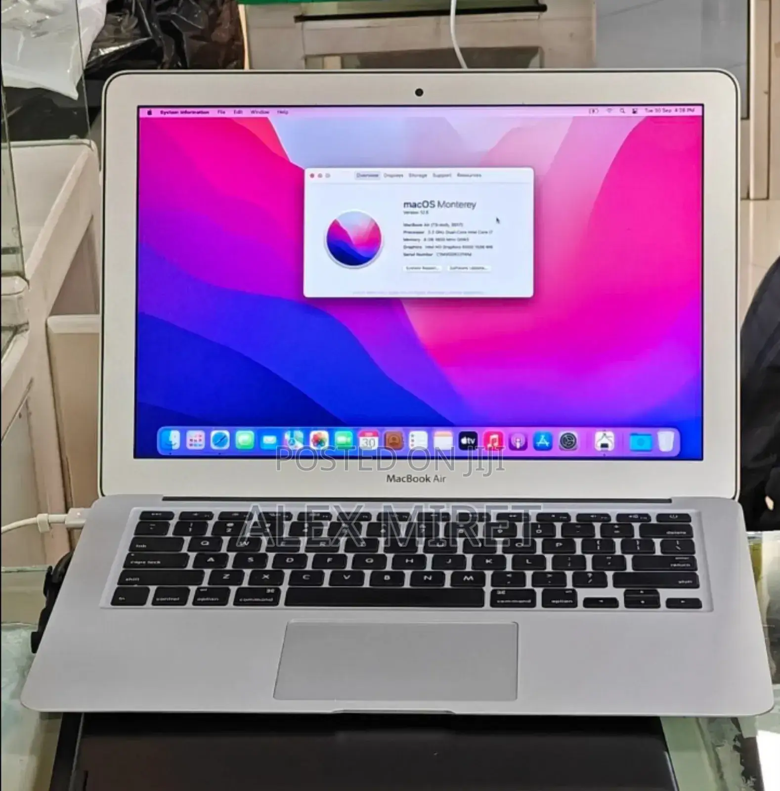 New Laptop Apple MacBook Air 2017 8GB Intel Core I7 SSD 512GB