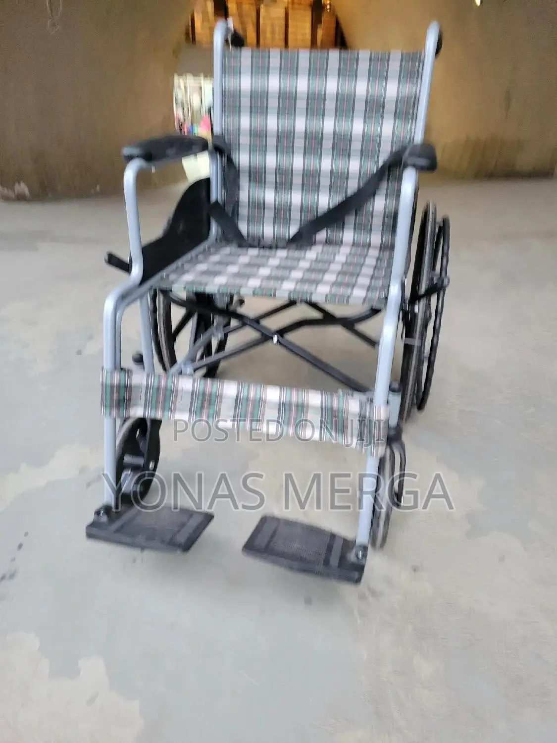 Normal Wheelchair郾因folding Wheelchair甩冤wheelchair for Indoor/Outdoor