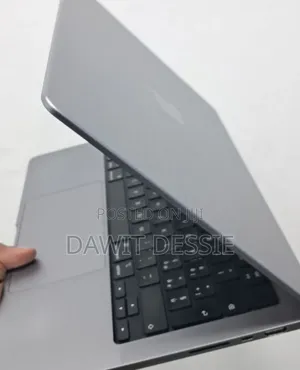 New Laptop Apple MacBook Pro 2021 M1 16GB Apple M1 Pro SSD 512GB