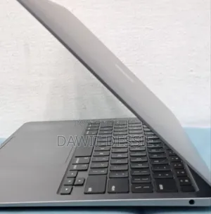 New Laptop Apple MacBook Air 2022 M2 8GB Apple M2 SSD 256GB
