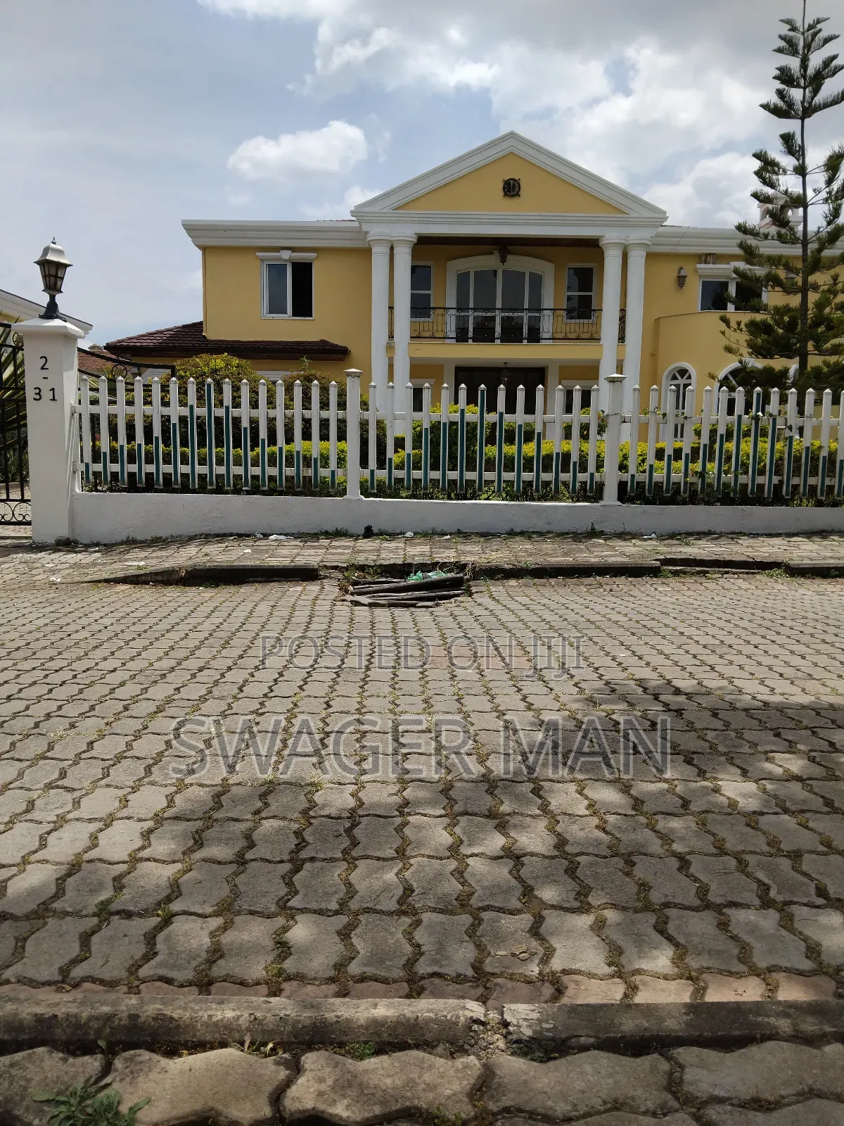 Furnished 6bdrm Townhouse / Terrace in Ccd, Yeka for rent