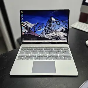 New Laptop Microsoft Surface 8GB Intel Core I5 SSD 128GB