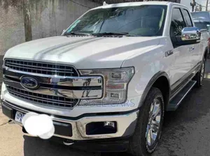 Ford F-150 XL 4x2 SuperCrew Cab Styleside 5.5 ft. box 145 in. WB 2020