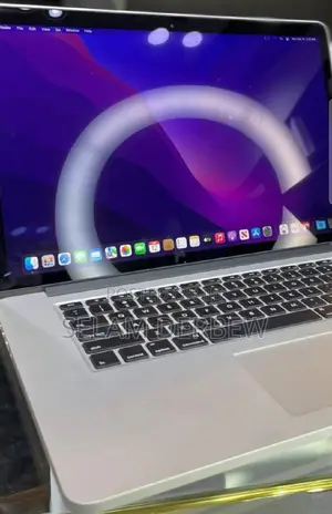 New Laptop Apple MacBook Pro 2015 16GB Intel Core I7 SSD 256GB