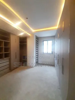 11bdrm House in Adis Ababa, Yeka for sale