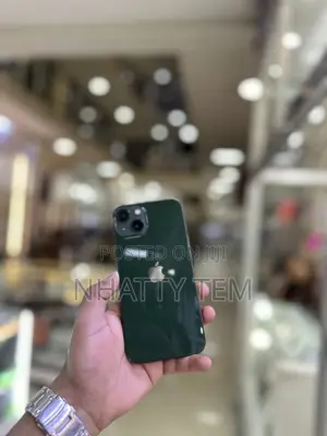 Apple iPhone 13 128 GB Green