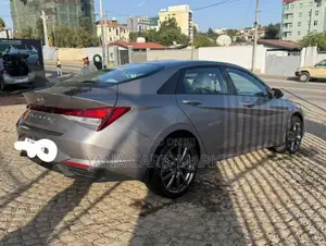 Hyundai Elantra 2021